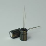 Конденсатор электролитический 105*C для PC 330- 10V 6.3*15 Jamicon