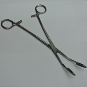 Зажим 230мм корнцанг угловой