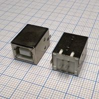 Гнездо USB B 1J-F на плату вертикальное 107473-