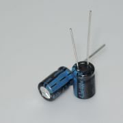 Конденсатор электролитический 105*C 4.7-400V 8*11.5 TKR Jamicon