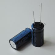 Конденсатор электролитический 105*C 3300- 35V 16*31.5 TKR Jamicon