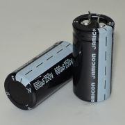 Конденсатор электролитический 105*C 680-250V 25*45 HSW Jamicon