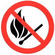 Информационный знак Запрещается пользоваться огнем